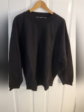 DKNY Women's Black Crewneck Sweatshirt
